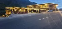 Sky Touch Resort - parking