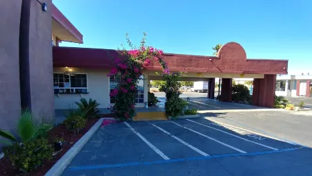 La Plaza Inn Los Banos