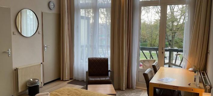 Plato by Hofstad Studio’s Hotels in Scheveningen