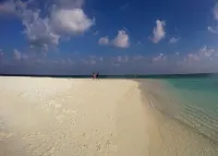 Adroit Beach Inn - Beach