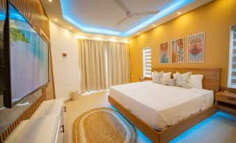 Green Palace - 7Br Luxury Villa in Sosua 3Mins from Strip Plus 24hr Security