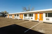 Quail Park Lodge - Motels