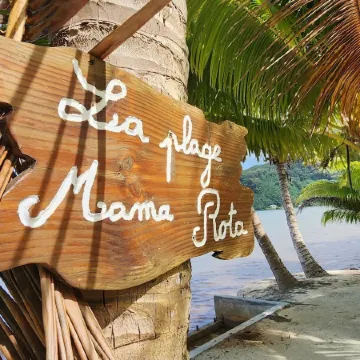 Fare Mama Rota - au Bord de l'océan