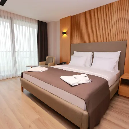 Pikola Otel