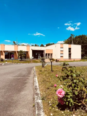 Hôtel le Forestia Отели в г. Бон-ла-Роланд