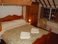 Britannia Inn Hotels in Llandegla