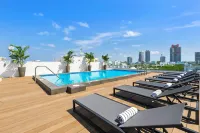 Upsun Hotel & Social Club - Rooftop Pools