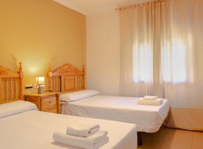 Hostal Valdepeñas by Bossh Hotels