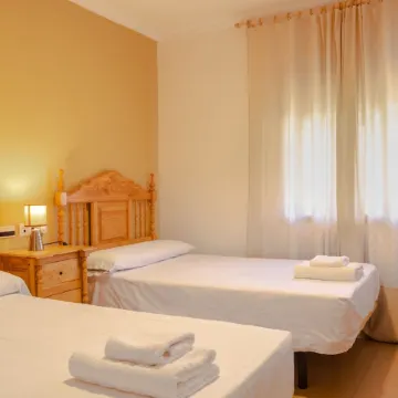Hostal Valdepeñas by Bossh Hotels