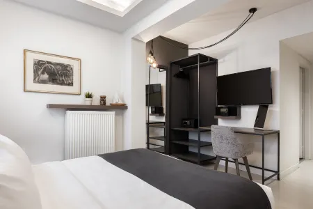 Acropolis Luxury Living
