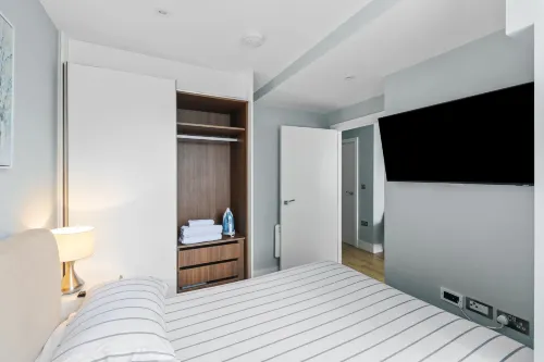 Luxurious One Bedroom Apartment in Bond Street