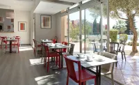 Hotel du Village Catalan Hotels in Céret