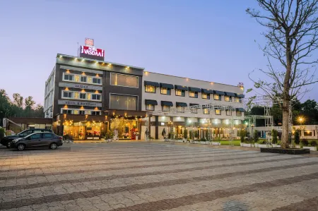 Hotel Vasdaa Grand Отели рядом с Аэропорт Дехрадун