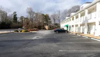 Quality Inn Carrollton Medical Center - parking