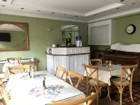 Balham Lodge Hotels near Wimbledon
