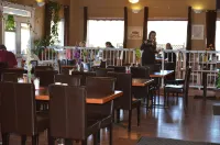 Canadas Best Value Inn and Suites Castlegar - Bữa sáng