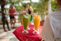 The Placencia - bar