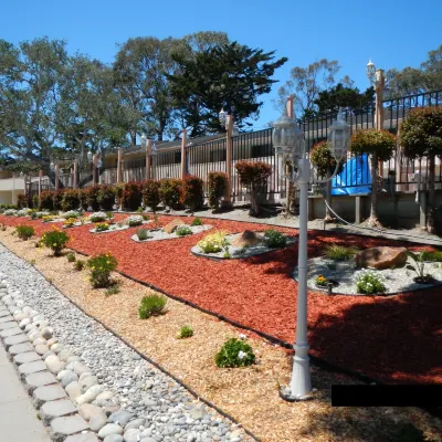 アメリカズ ベスト バリュー プレジデンツ イン オン ムンラス デル・モンティ・ビーチ周辺のホテル