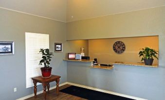 Kenedy Inn and Suites