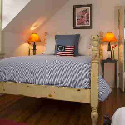 The Fife and Drum Inn Rooms