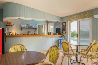 The Bethel Resort & Suites - С баром