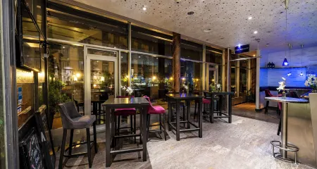 圖加特-迪琴根廣場貝斯特韋斯特酒店