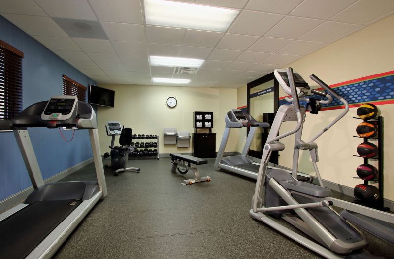 Hampton Inn & Suites Madisonville photo 2