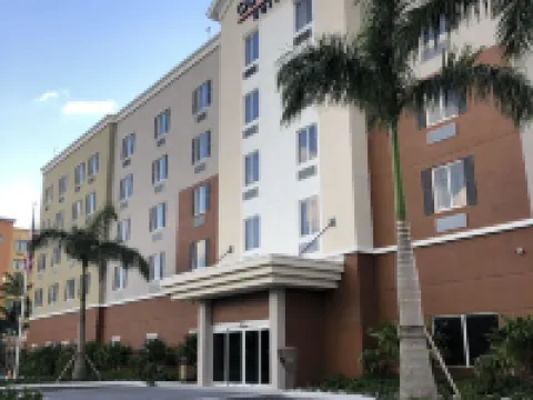 Candlewood Suites MIAMI EXEC AIRPORT - KENDALL by IHG Hotels in Country Walk