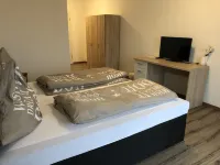 Stundenhotel Krieger Hotels in Buren