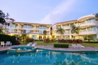 Makathanee Resort - piscina
