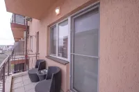 Studio Residence Militari M6 Hoteles en Roșu