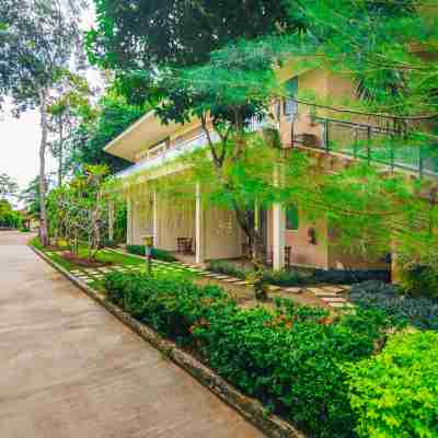 デ ビンタン ヴィラ Hotel Exterior