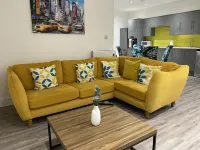 3 Bed Flat - Sleeps 6 - Parking - Wifi