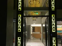 360Degrees Pop Art Hotel Hotel dekat Stasiun Metro Akropolis