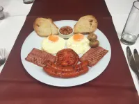 Favorit Hotel - Desayuno
