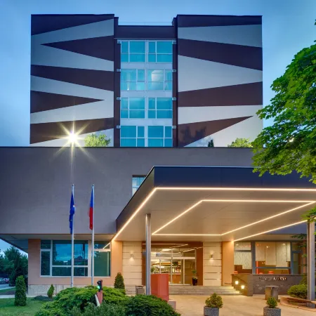 Avanti Hotel
