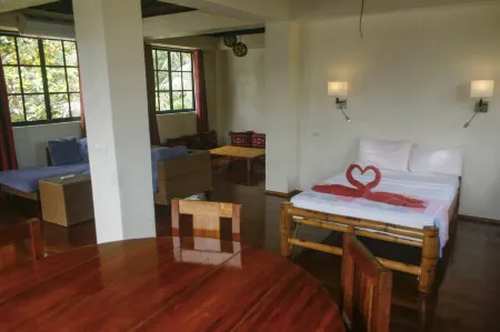 Isla Hayahay Beach Resort and Restaurant Отели в г. Лун