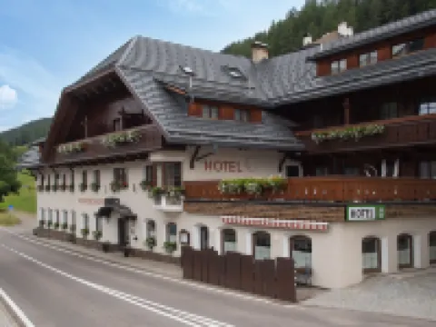 Hotel Mondschein Hotels in Sesto