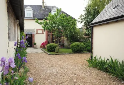 克雷皮爾斯民宿 Chartres en lumiere附近的飯店