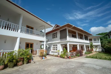 La Maison Hibiscus Self Catering Accommodation