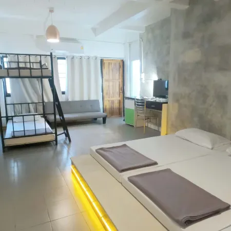 Chinawat Hotel