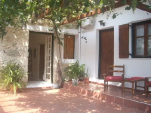 ハリクリア レント ルームズ