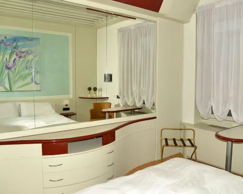 Hotel Giotto Các khách sạn gần Bảo tàng Xe hơi