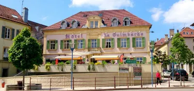 Hôtel la Guimbarde Hotel a 