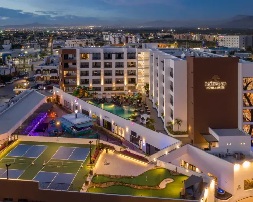 Médano Hotel & Suites Hoteles cerca de Centro comercial Puerto Paraíso