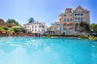 Hotel Schloss Mönchstein - Pools