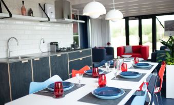 Modern, Trendy F1 Theme Lodge, Near the Sea