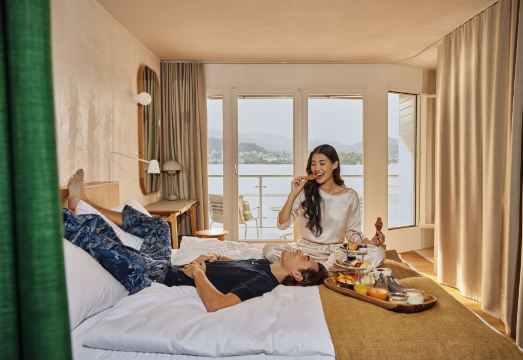 호텔 에르미타주의 비치 클럽과 호수 전망