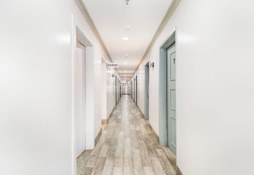 5. 어번 부티크 호..