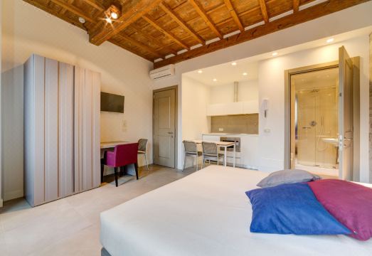 피렌체 스위트룸 거실